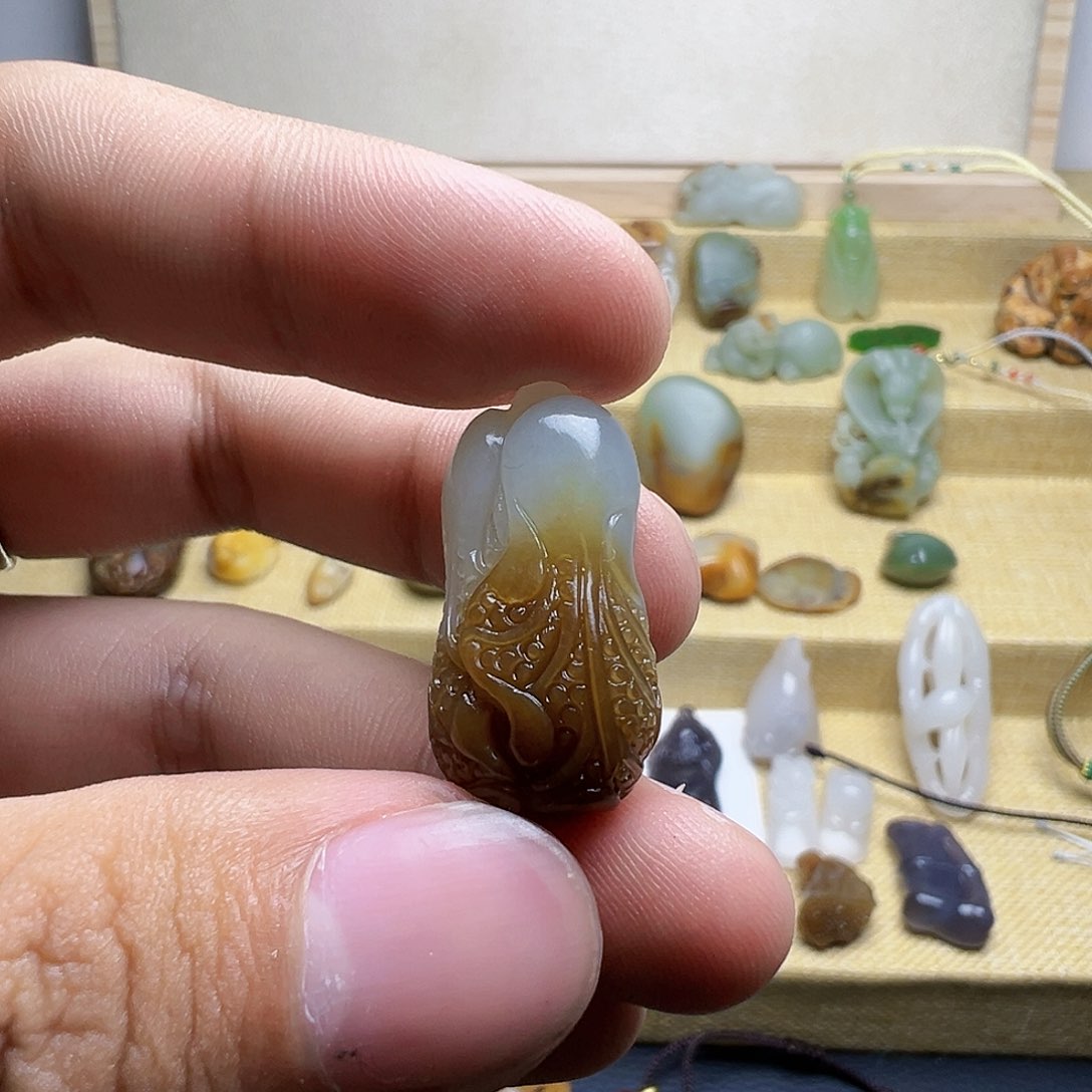 和田玉颈饰未镶嵌