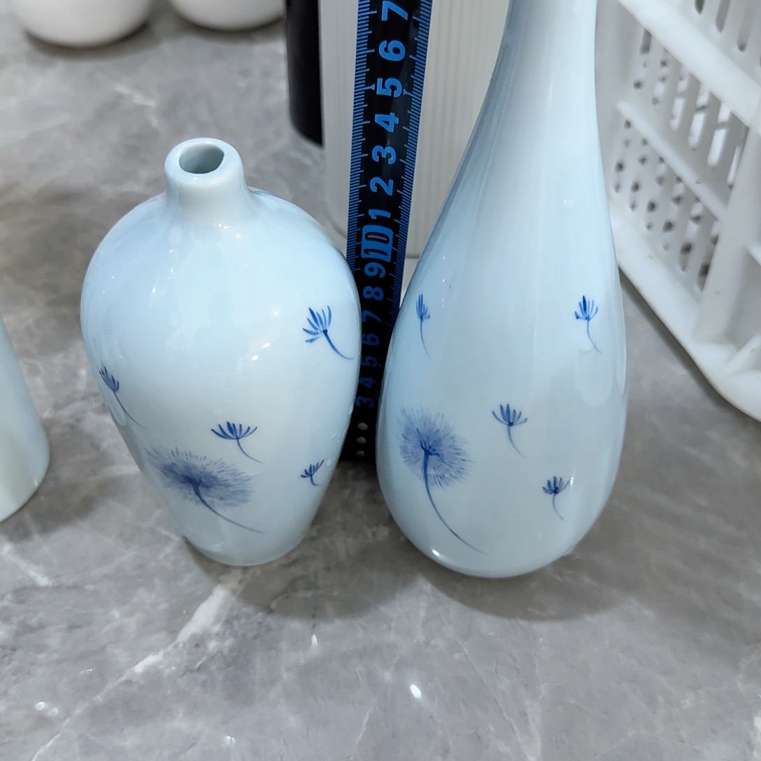 瓶小****咩两个手绘陶瓷花瓶微瑕