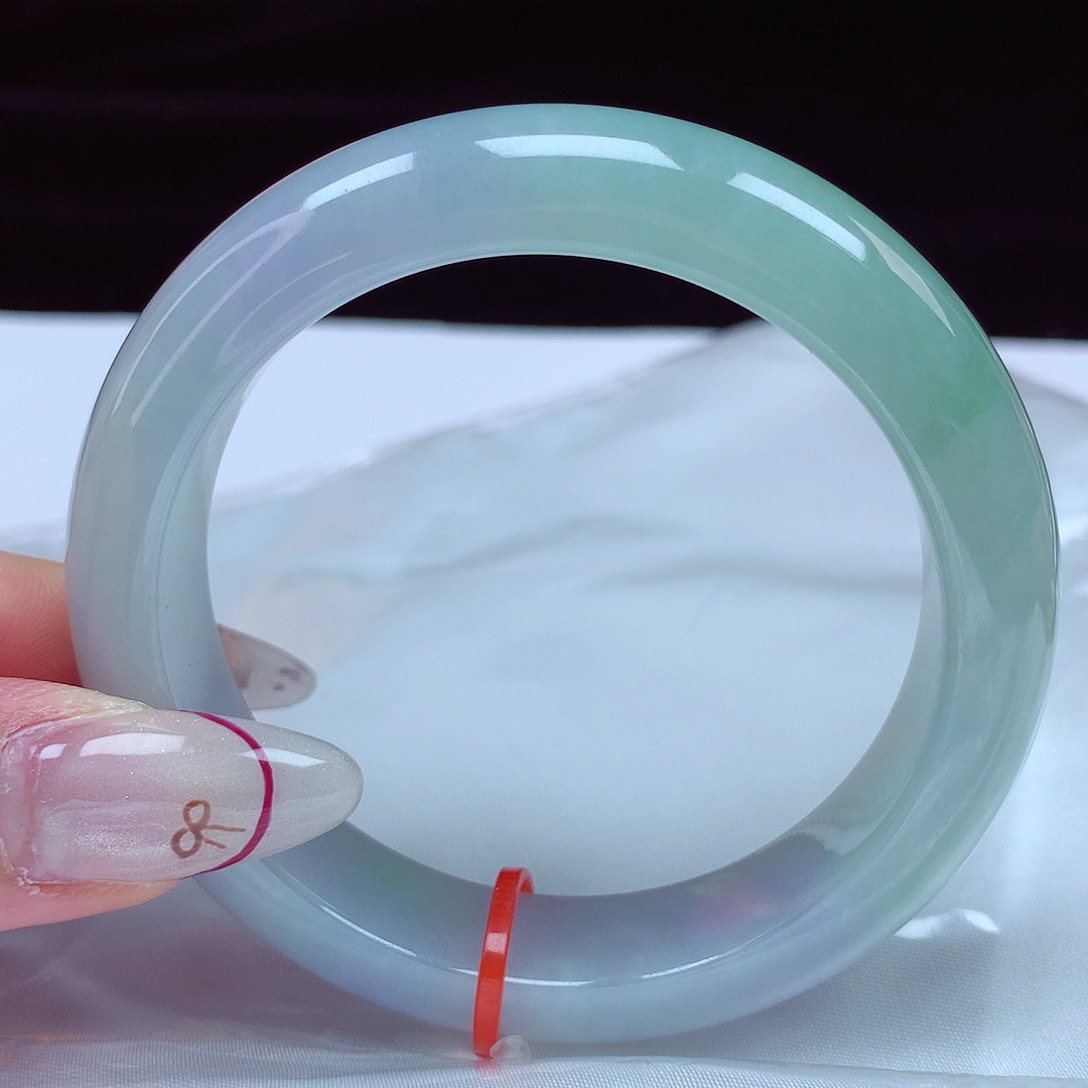 翡翠手镯未镶嵌54圈