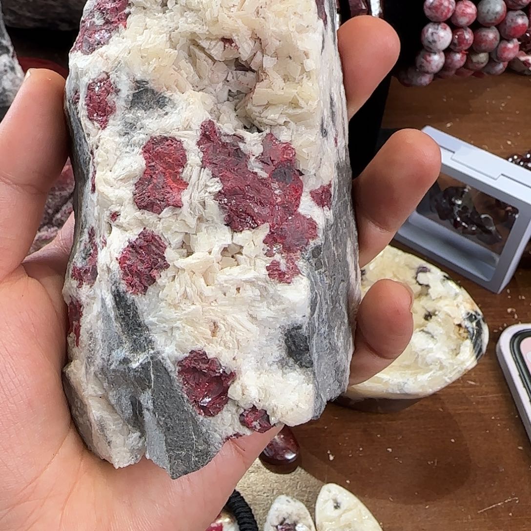 *****天然辰砂晶体摆件