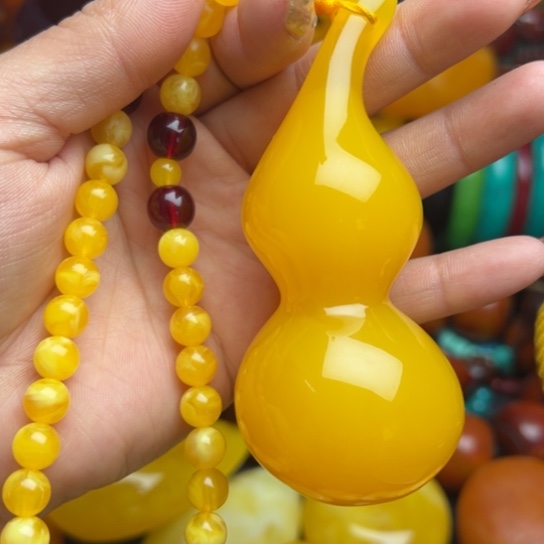 琥珀手串未镶嵌蜜蜡