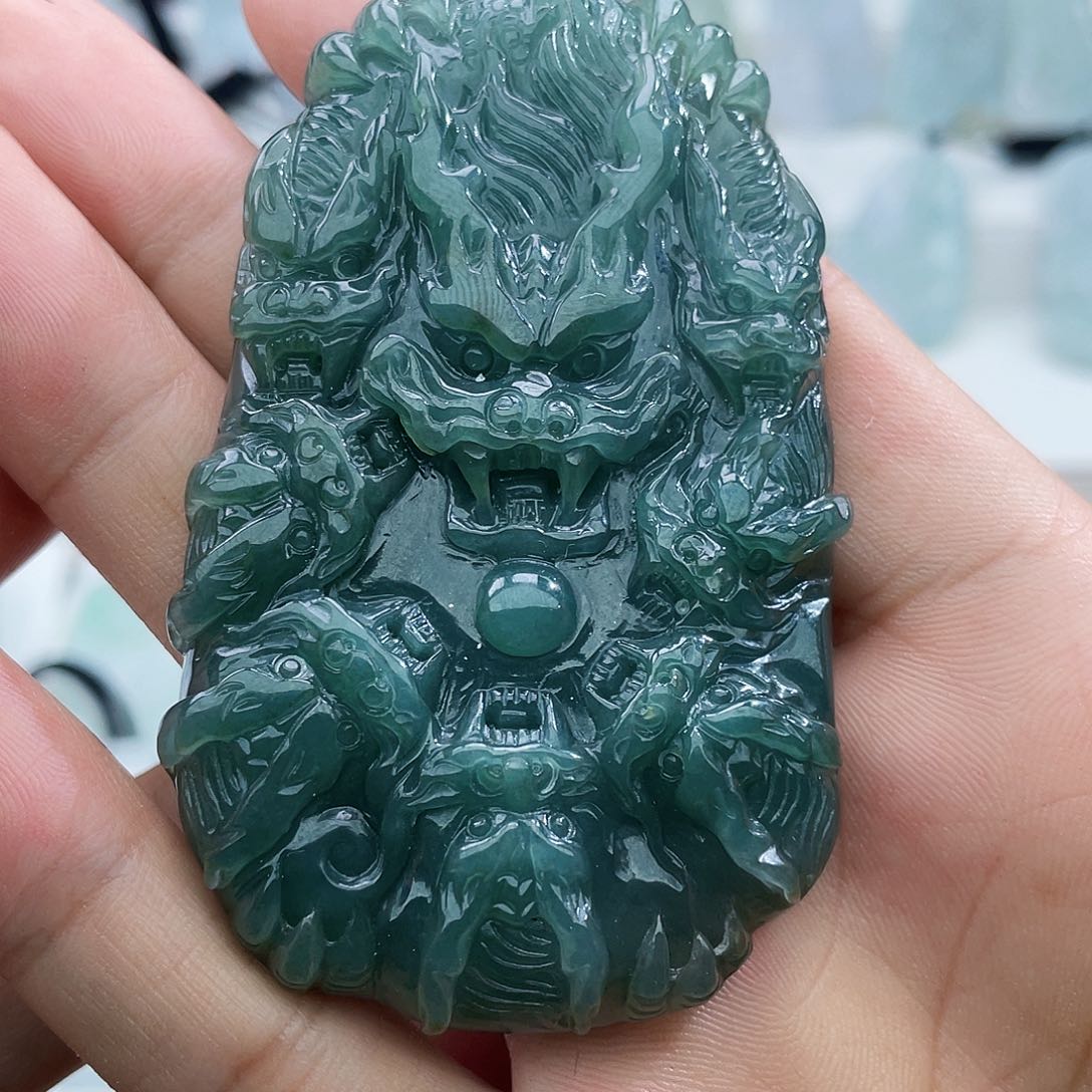 颈饰未镶嵌翡翠荣*爷翡翠