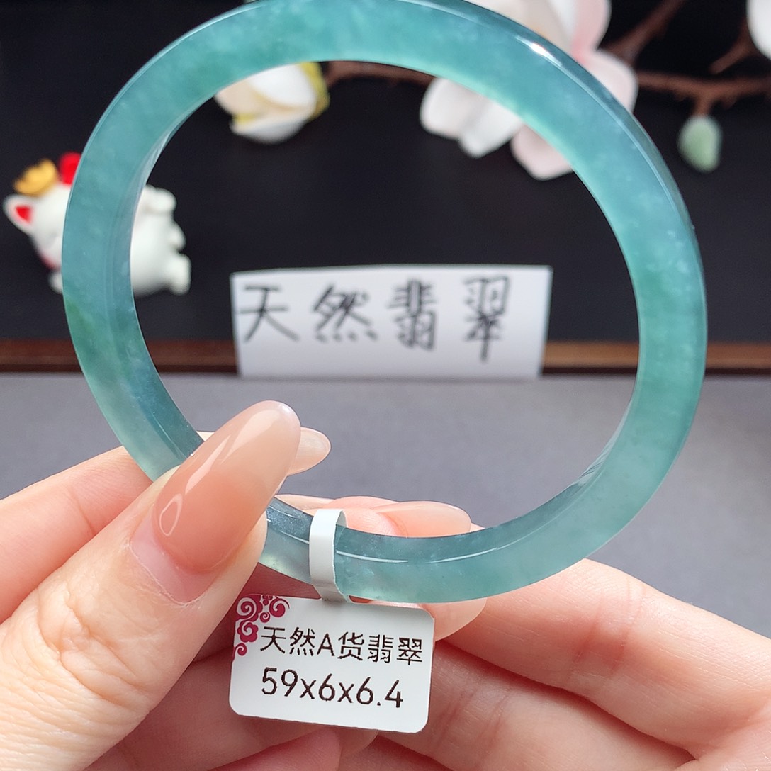翡翠手镯（圆镯）未镶嵌