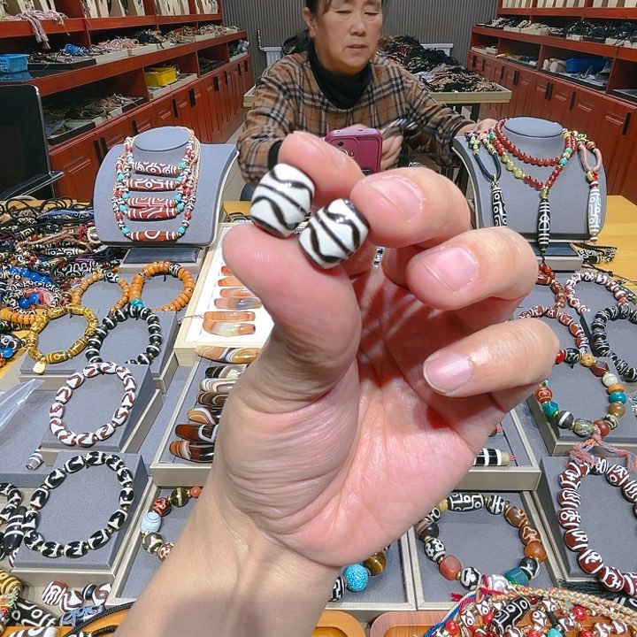 未镶嵌玛瑙/玉髓珠宝奇石