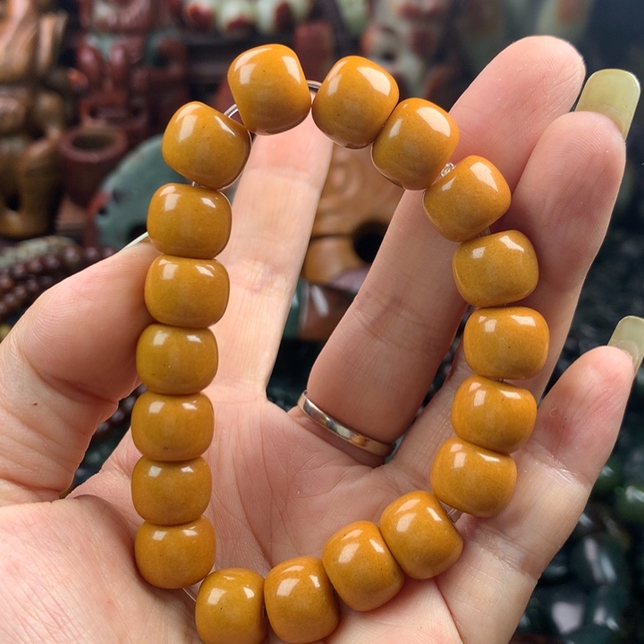 透闪石质玉未镶嵌珠宝奇石