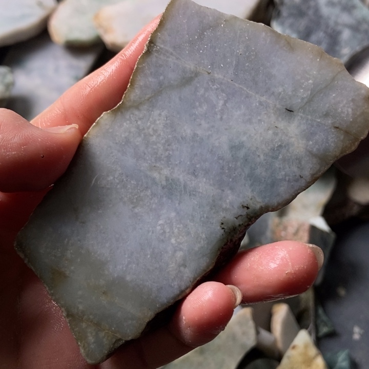 翡翠颈饰未镶嵌天然翡翠