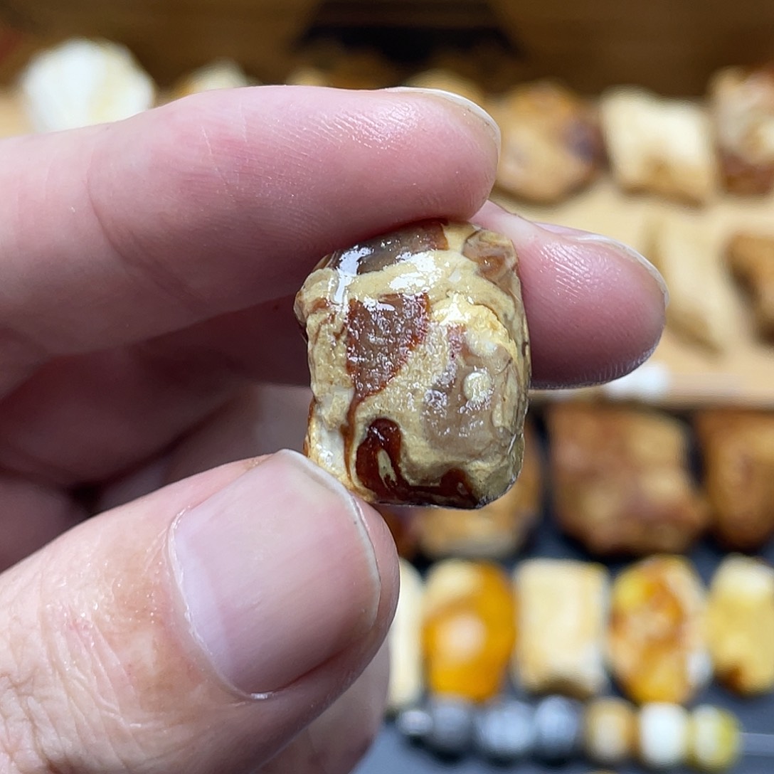 未镶嵌定制琥珀飚定制