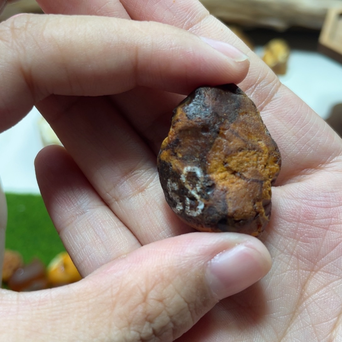 定制琥珀天然原矿