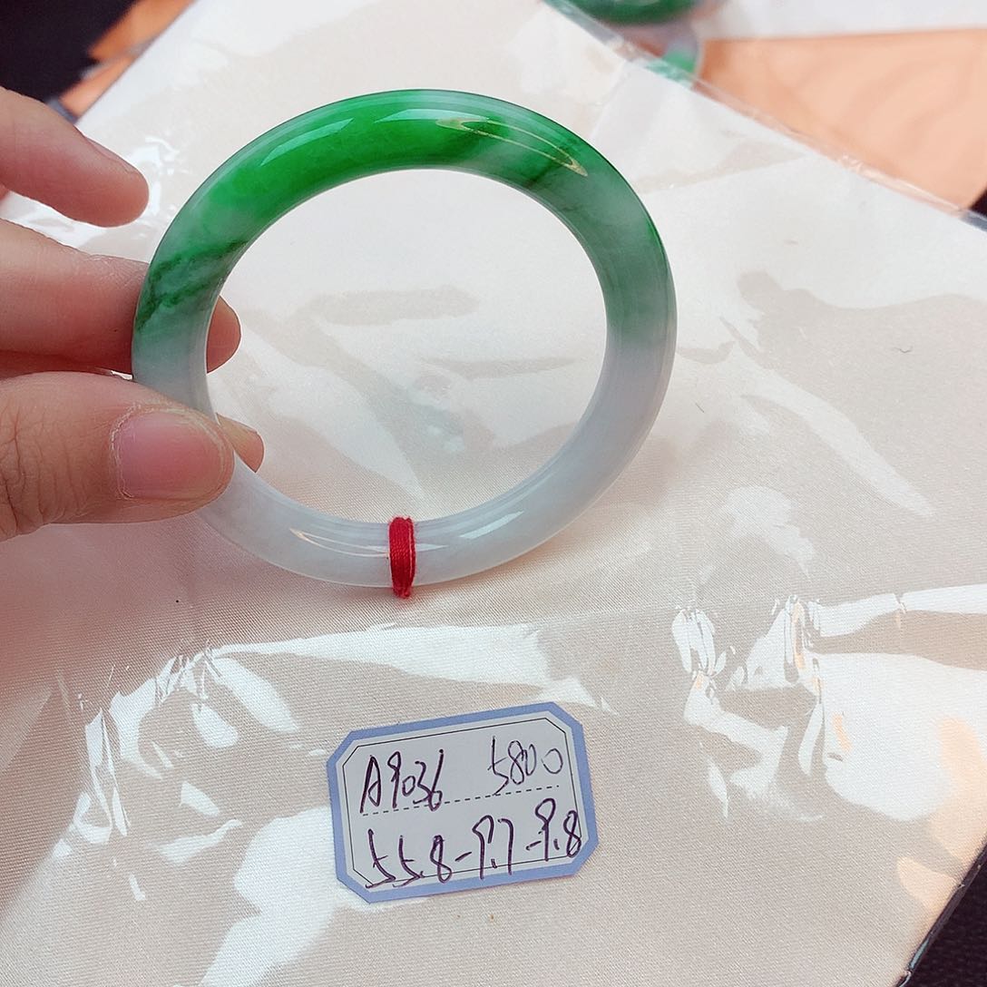 翡翠手镯未镶嵌天然缅甸翡翠A货