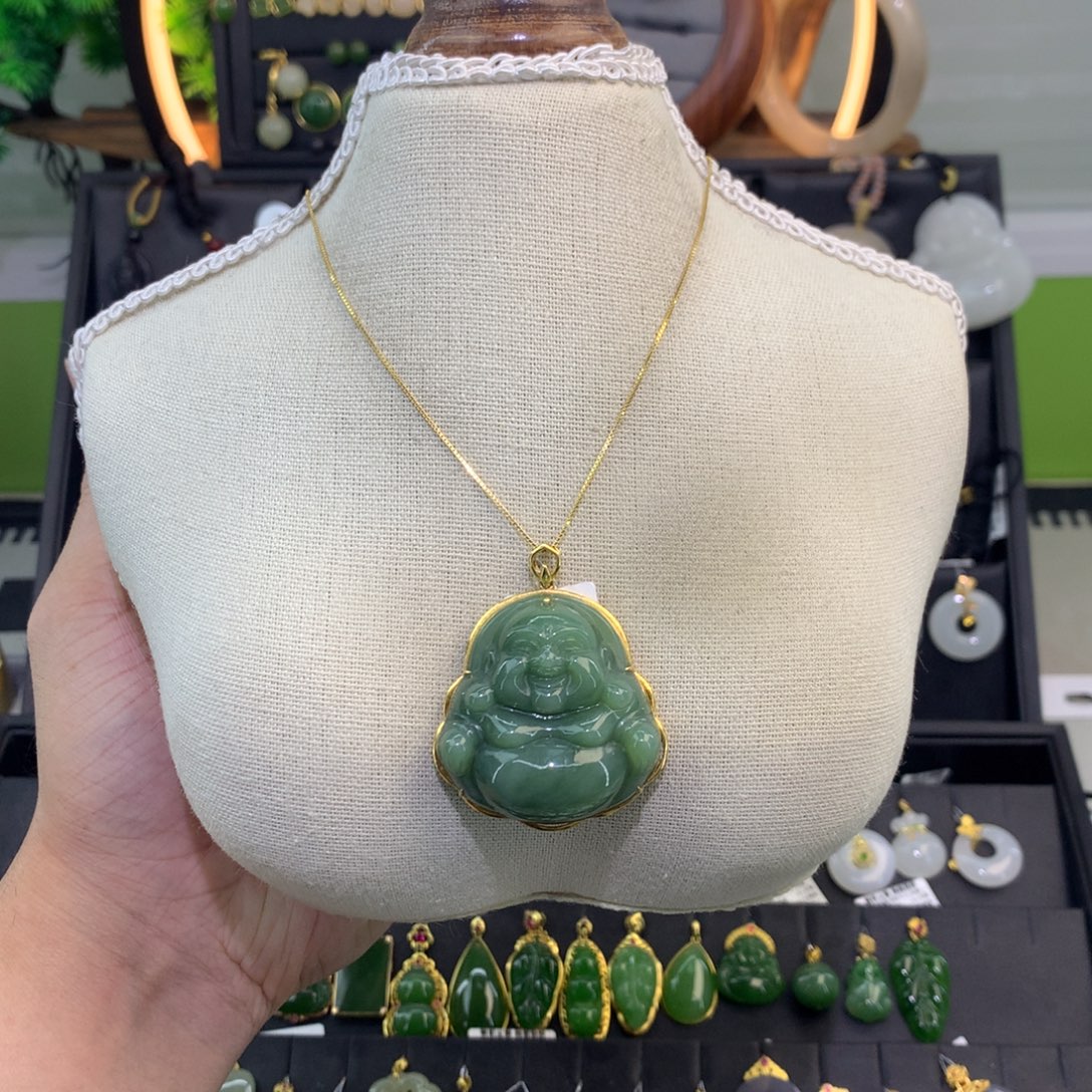 和田玉18K金镶嵌吊坠(赠链)