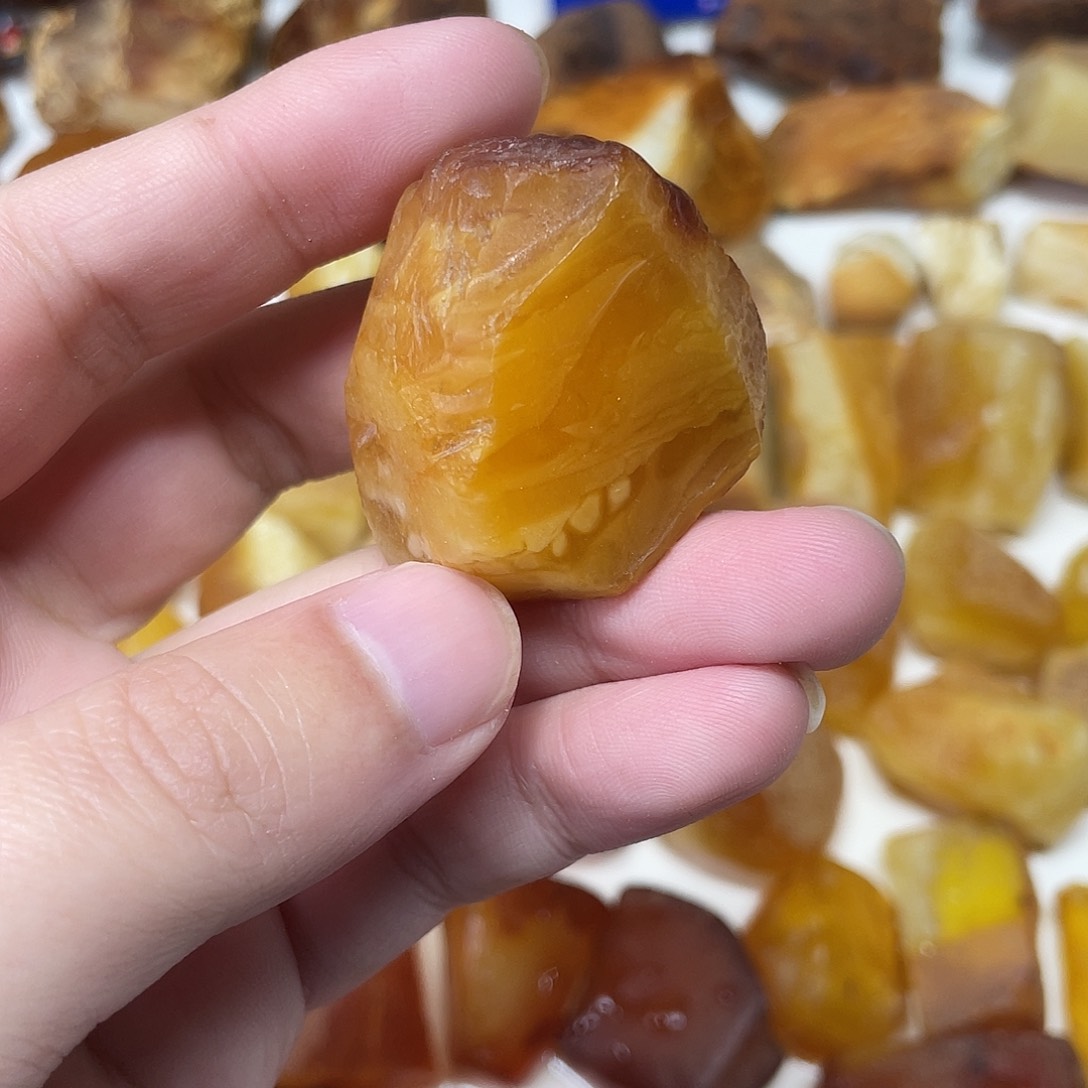 定制琥珀未镶嵌原矿琥珀