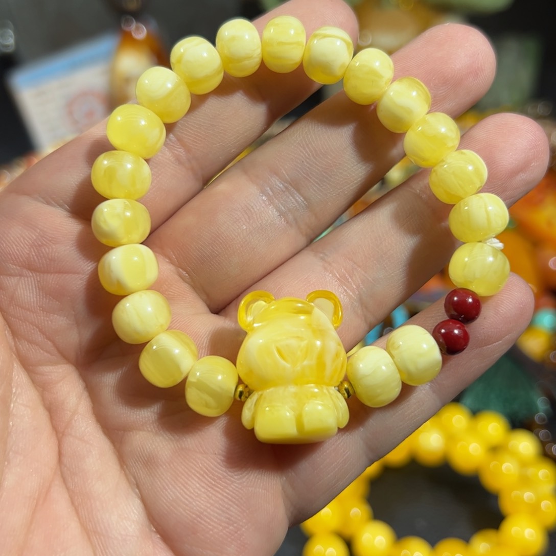 卡1.0➕白花蜡小熊手串