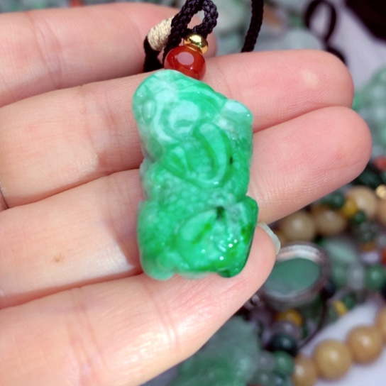 翡翠吊坠(不含链)未镶嵌