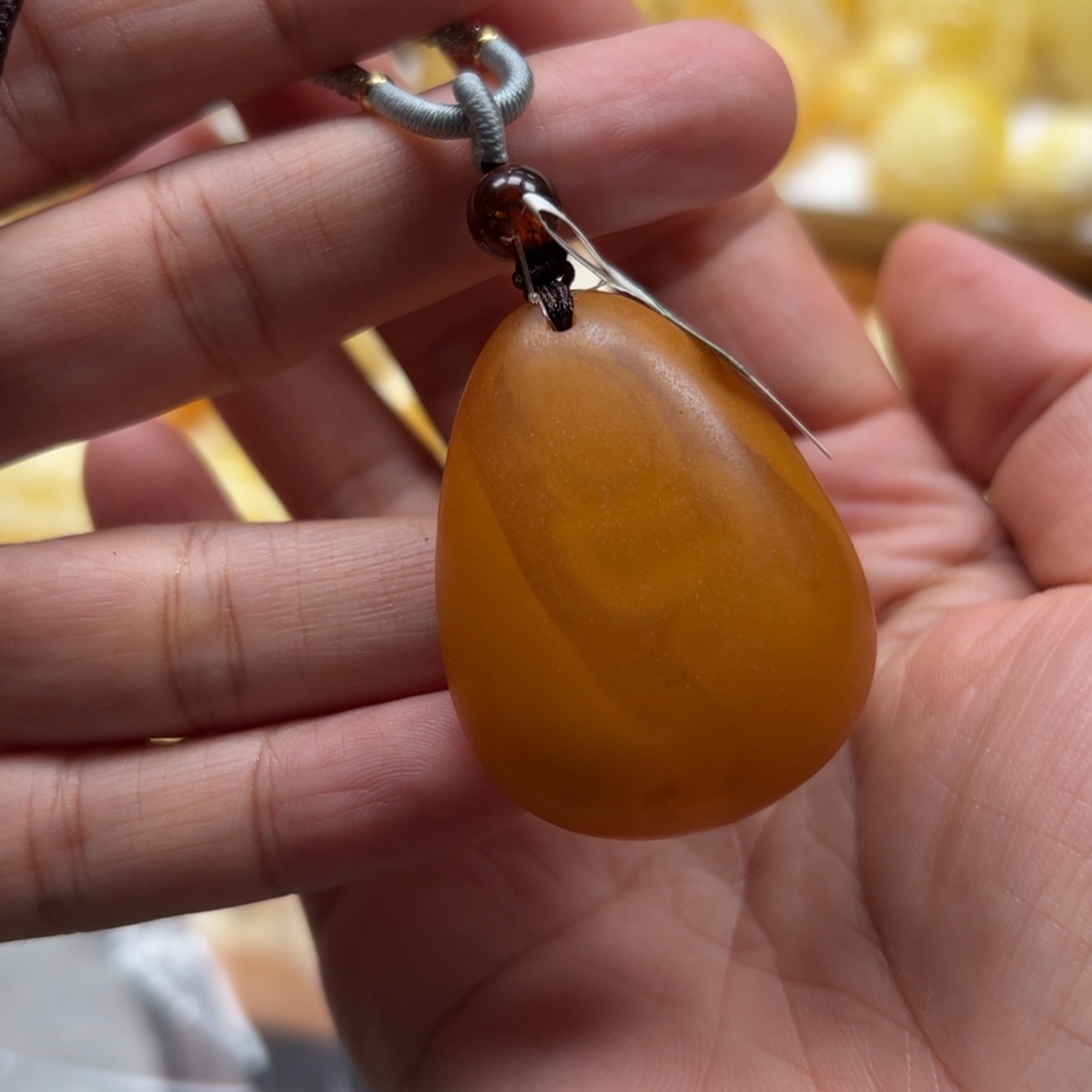 琥珀未镶嵌珠宝奇石