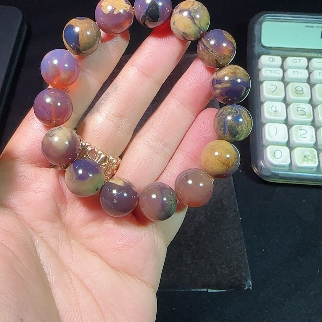 琥珀未镶嵌裸石琥珀