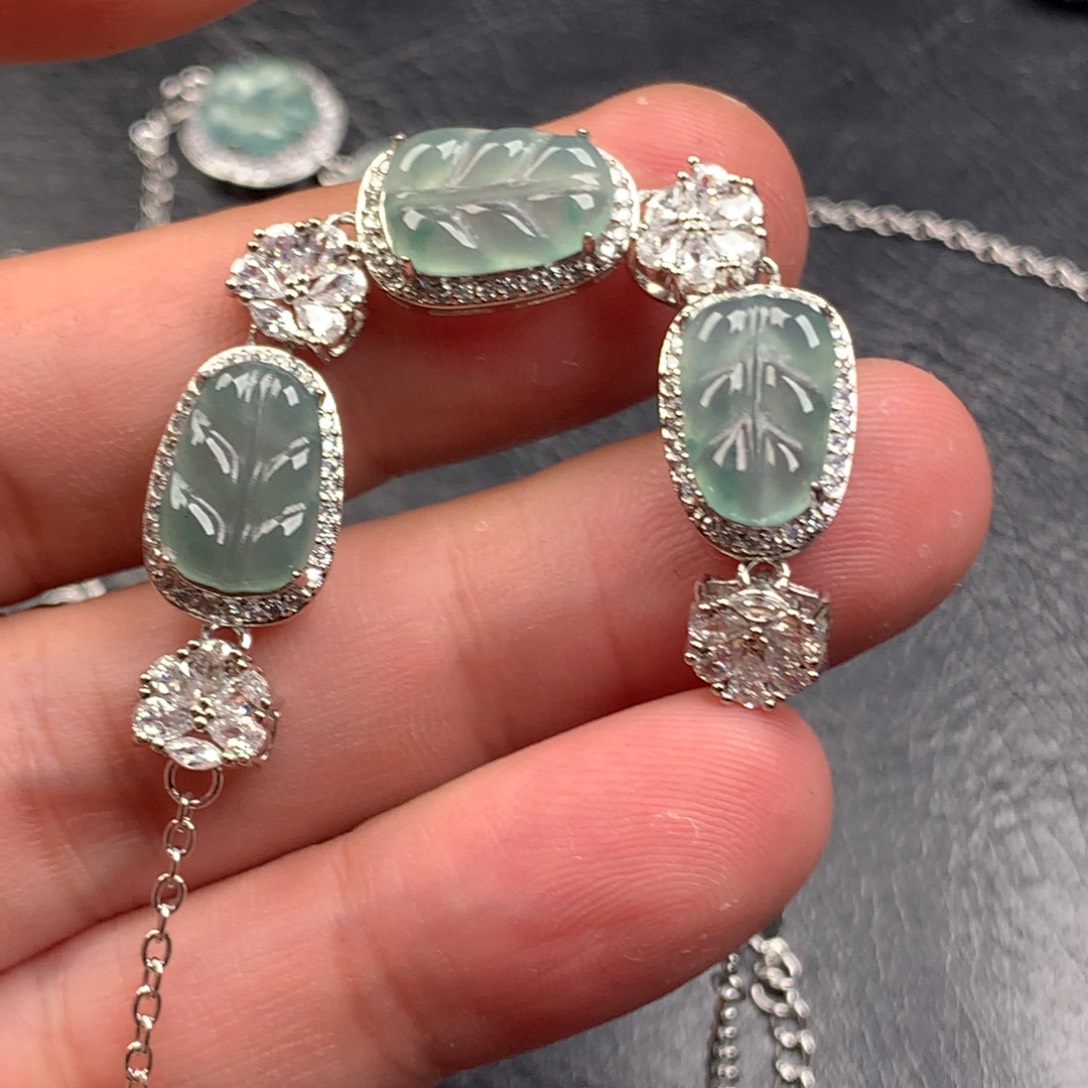 翡翠未镶嵌颈饰叶子手链