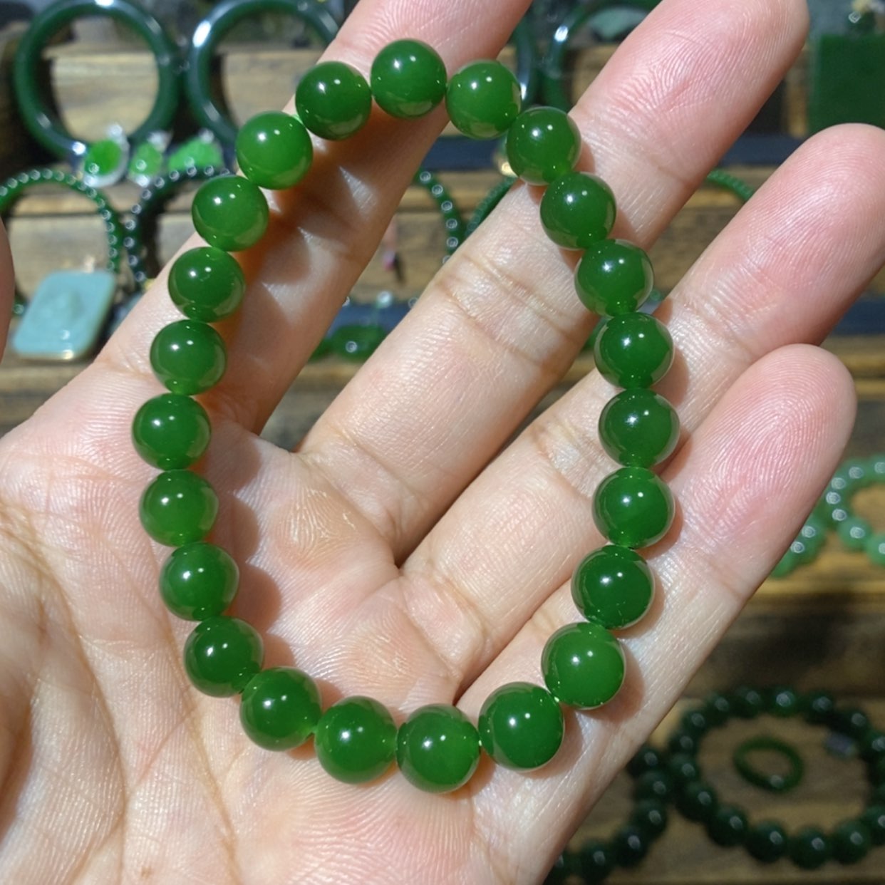 【闪购商品】吊坠(不含链)未镶嵌和田玉俄七红皮辣绿手串 8