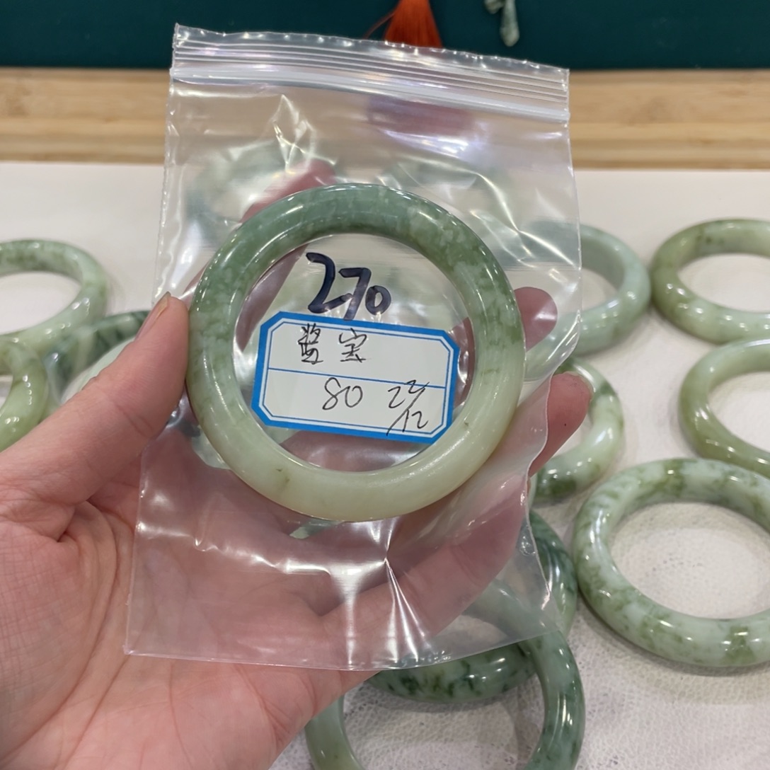 窝***横蛇纹石玉未镶嵌手镯