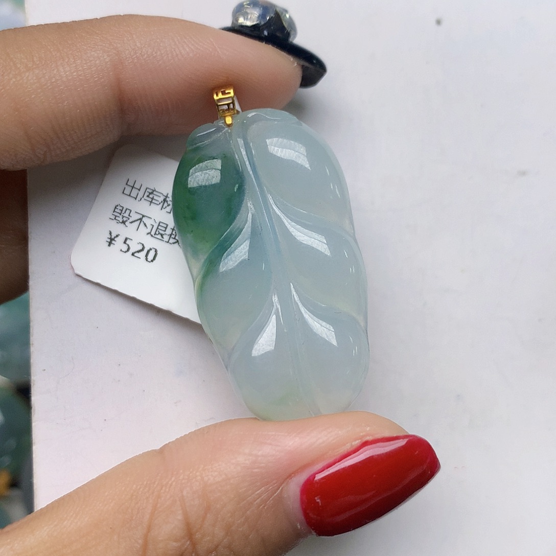 翡翠18K金镶嵌颈饰天然翡翠