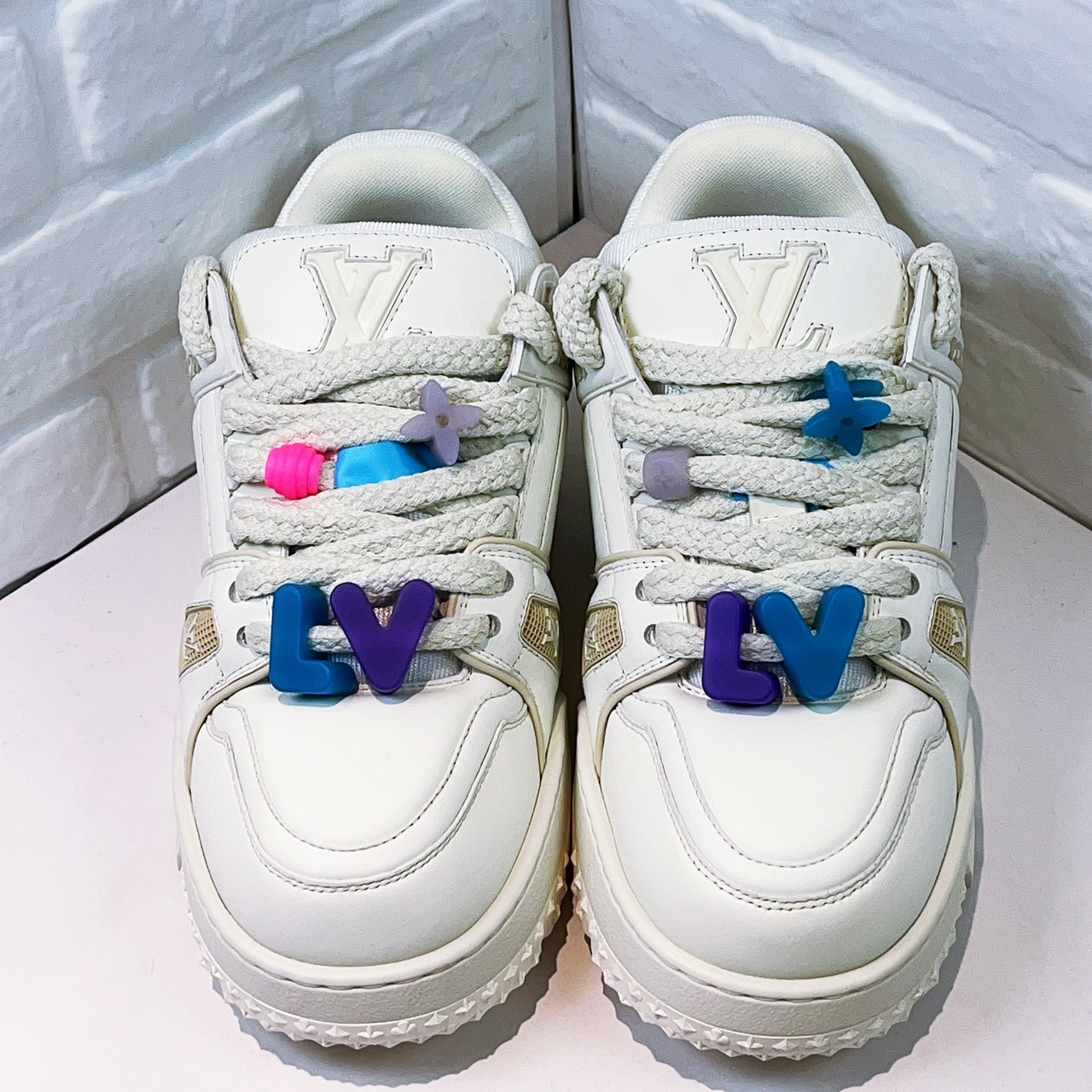 99新 LouisVuitton/路易威登 闲置新 trainer白色小胖丁欧7码41码