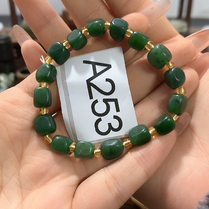 和田玉挂件未镶嵌笑***开