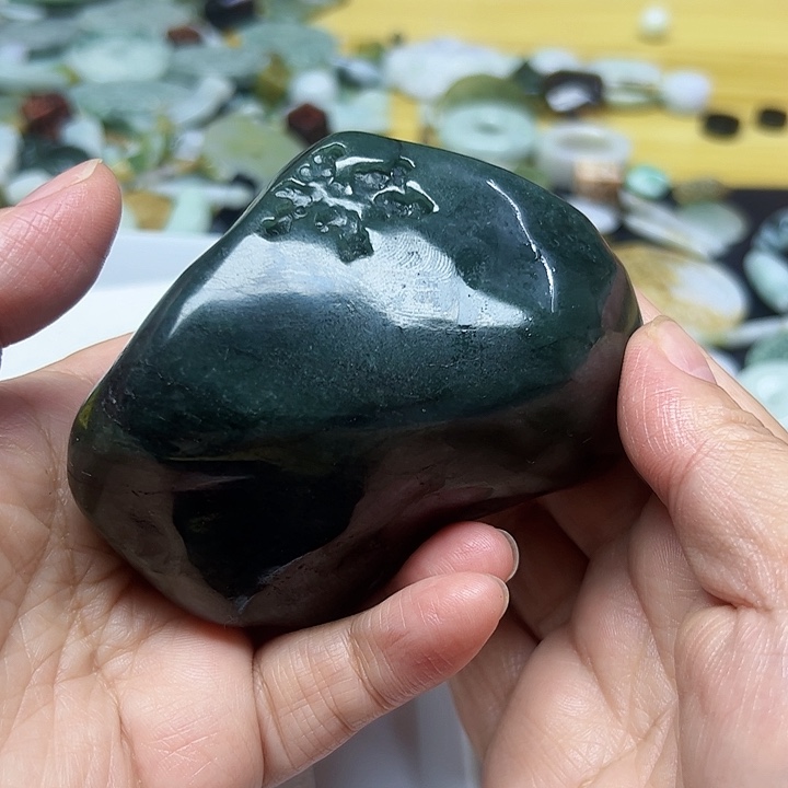 风***钟翡翠未镶嵌颈饰天然翡翠143