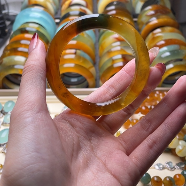 蛇纹石玉手镯未镶嵌53.3