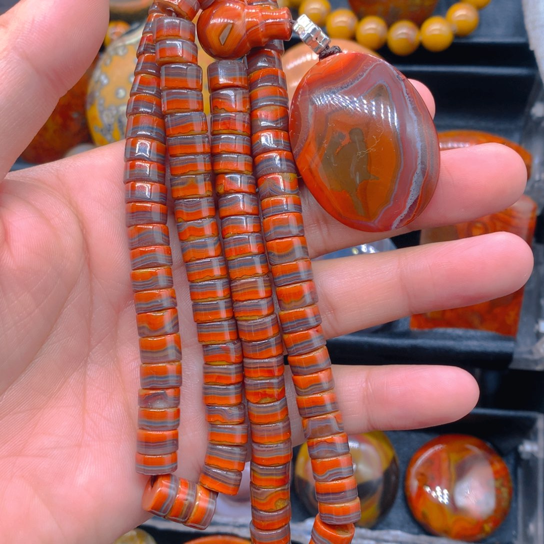 未镶嵌颈饰玛瑙/玉髓