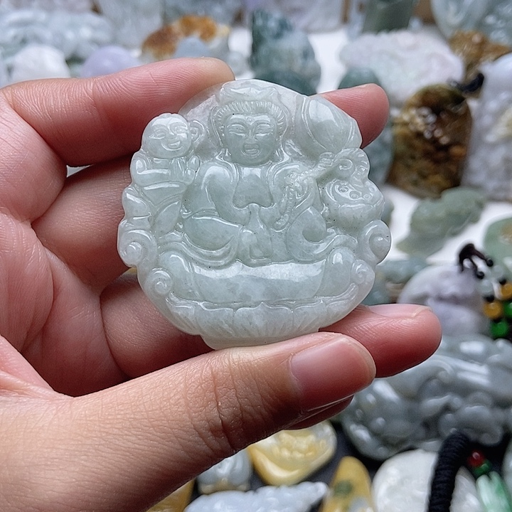 翡翠未镶嵌颈饰翡翠