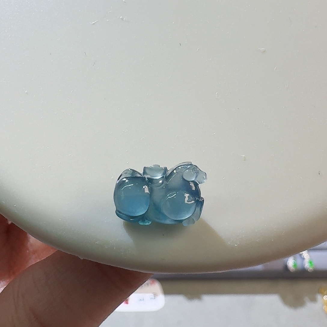 翡翠未镶嵌颈饰裸石