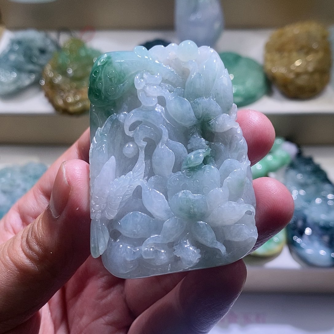 【闪购商品】翡翠颈饰未镶嵌喜上眉梢