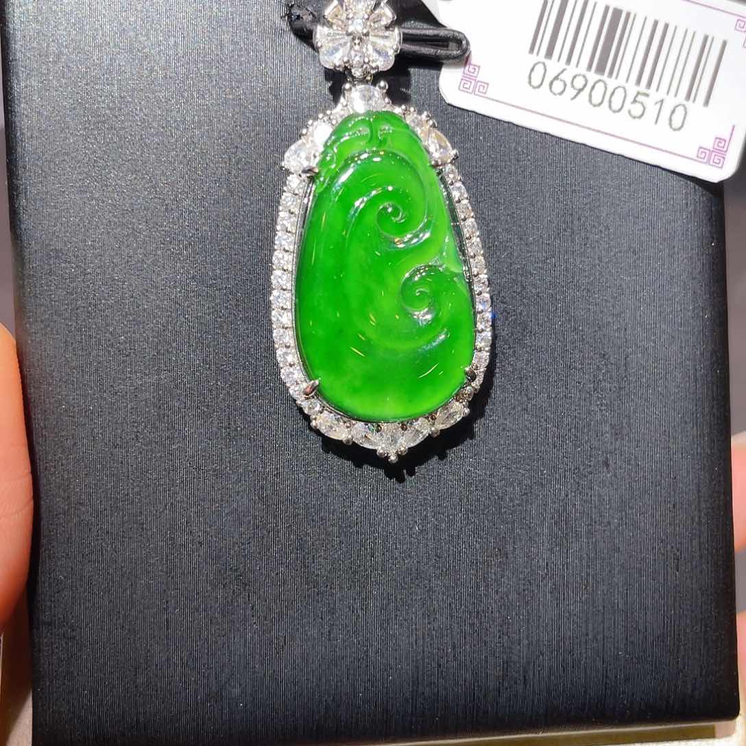 吊坠(不含链)未镶嵌翡翠