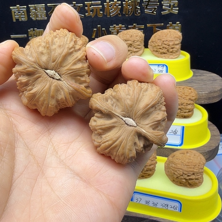 怀***桑把件文玩核桃全品白狮子文玩核桃