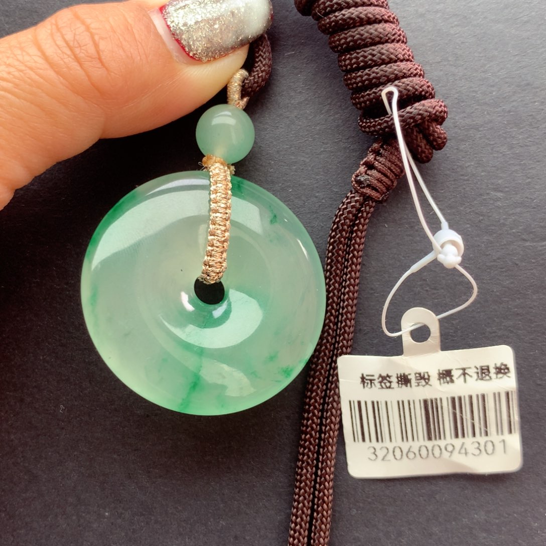 石英质玉颈饰未镶嵌