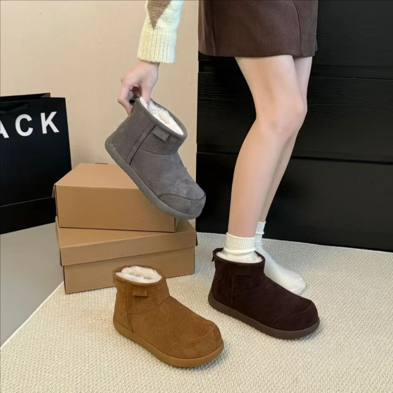 小土豆雪地靴加绒女款2025新款冬季女鞋子复古百搭勃肯鞋保暖棉鞋