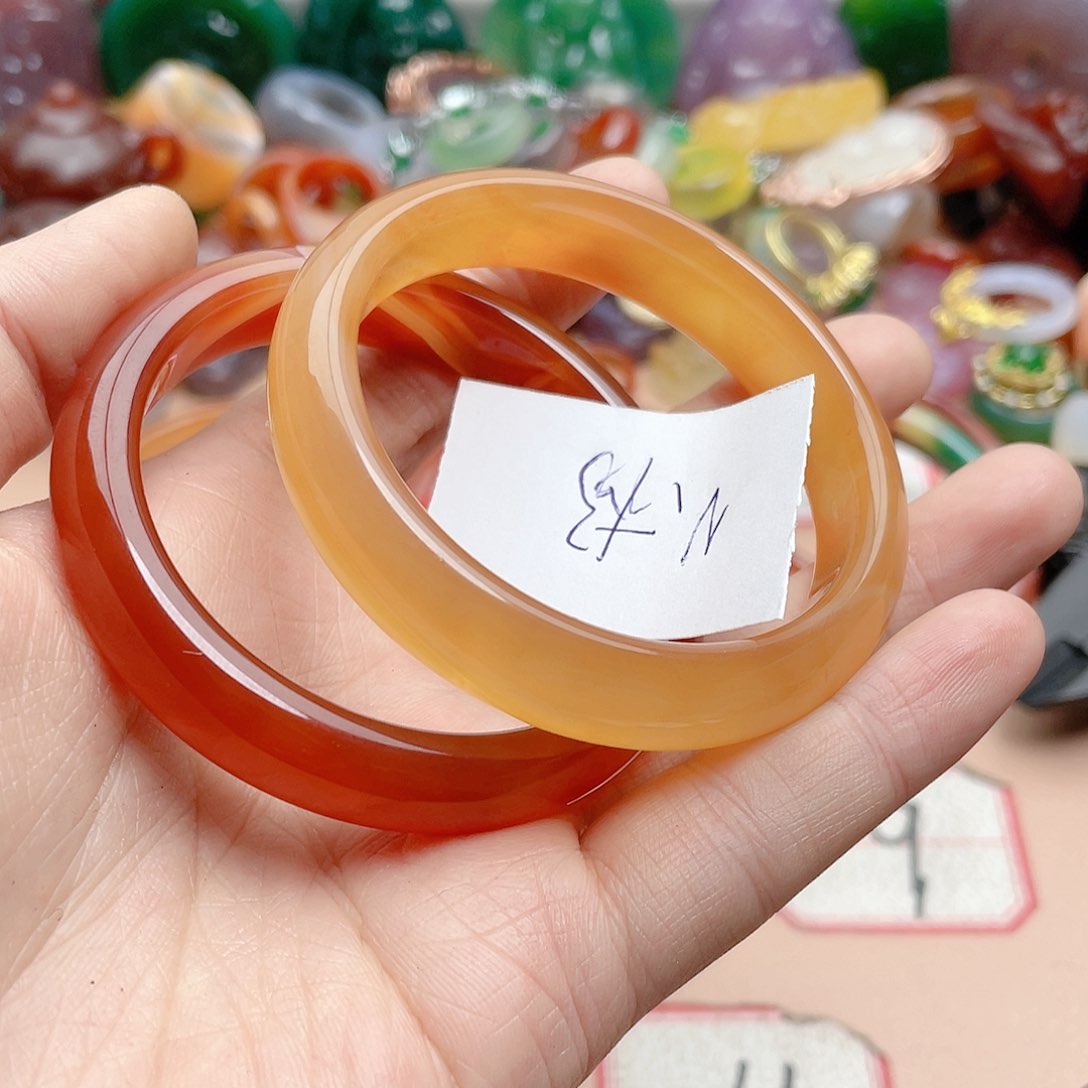 玛瑙/玉髓颈饰合金小***塞