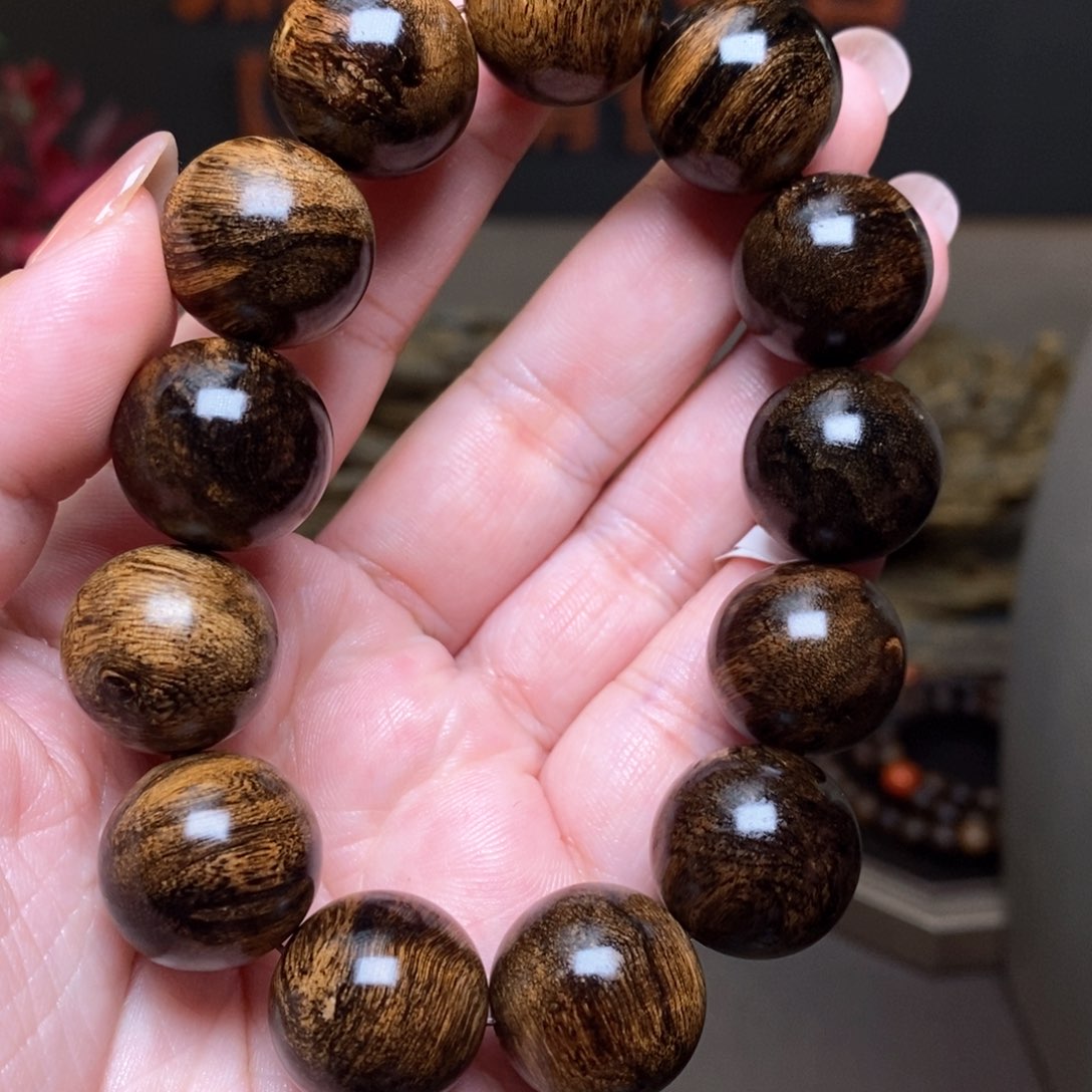 沉香手串越南芽庄白棋楠金丝窖藏限量瘤疤1.8