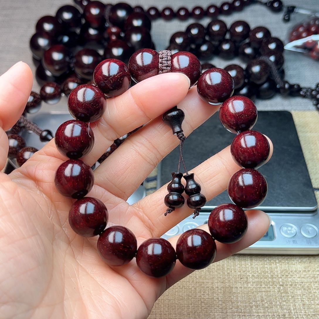 檀香紫檀（小叶紫檀）1.5 15颗 多星