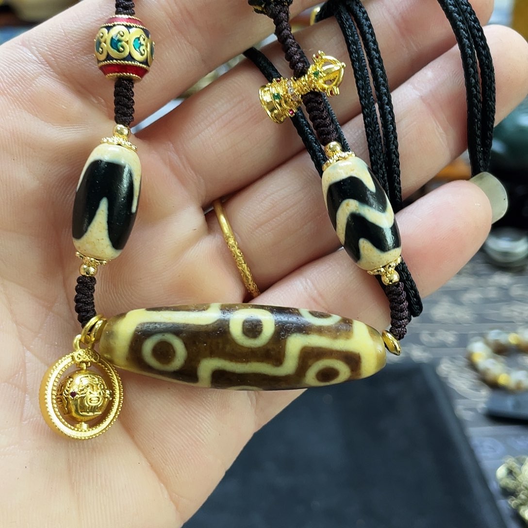 玛瑙/玉髓未镶嵌多样性发一条