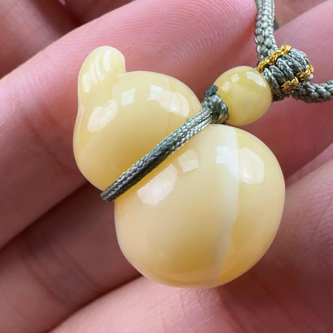 琥珀裸石未镶嵌蜜蜡