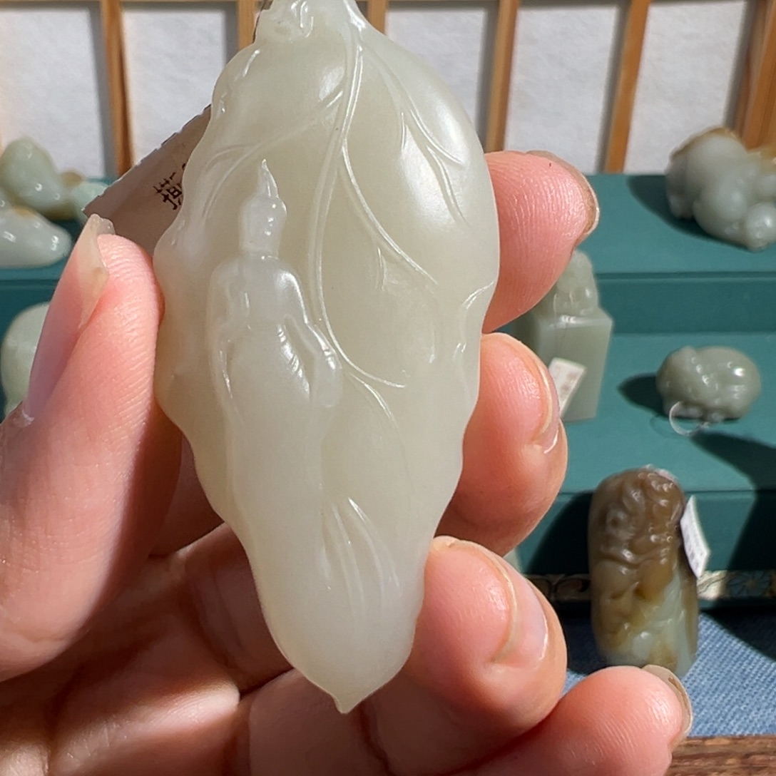 颈饰未镶嵌和田玉（糖玉）