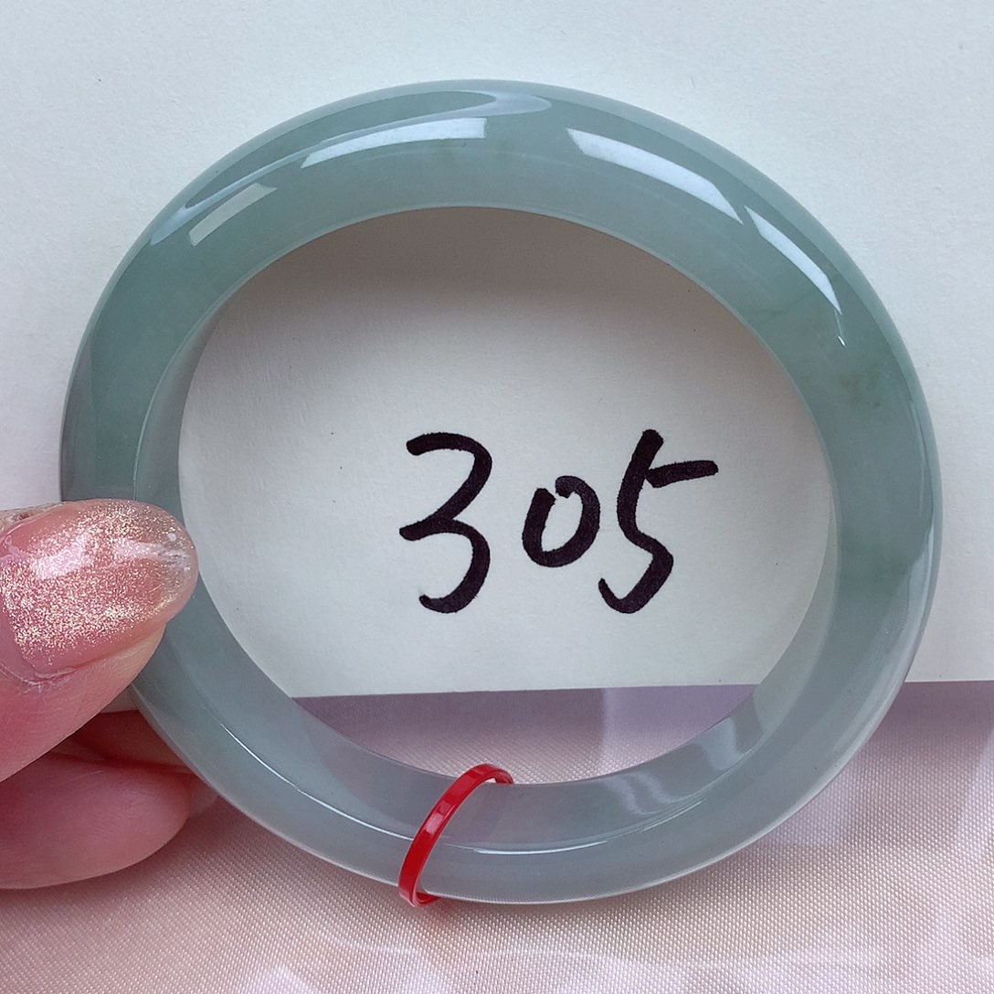 翡翠手镯未镶嵌翡翠