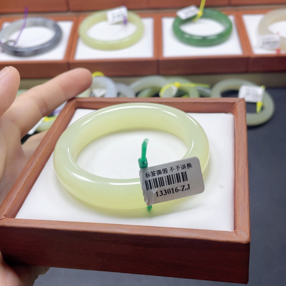 【闪购商品】未镶嵌手镯和田玉链接19。53.6