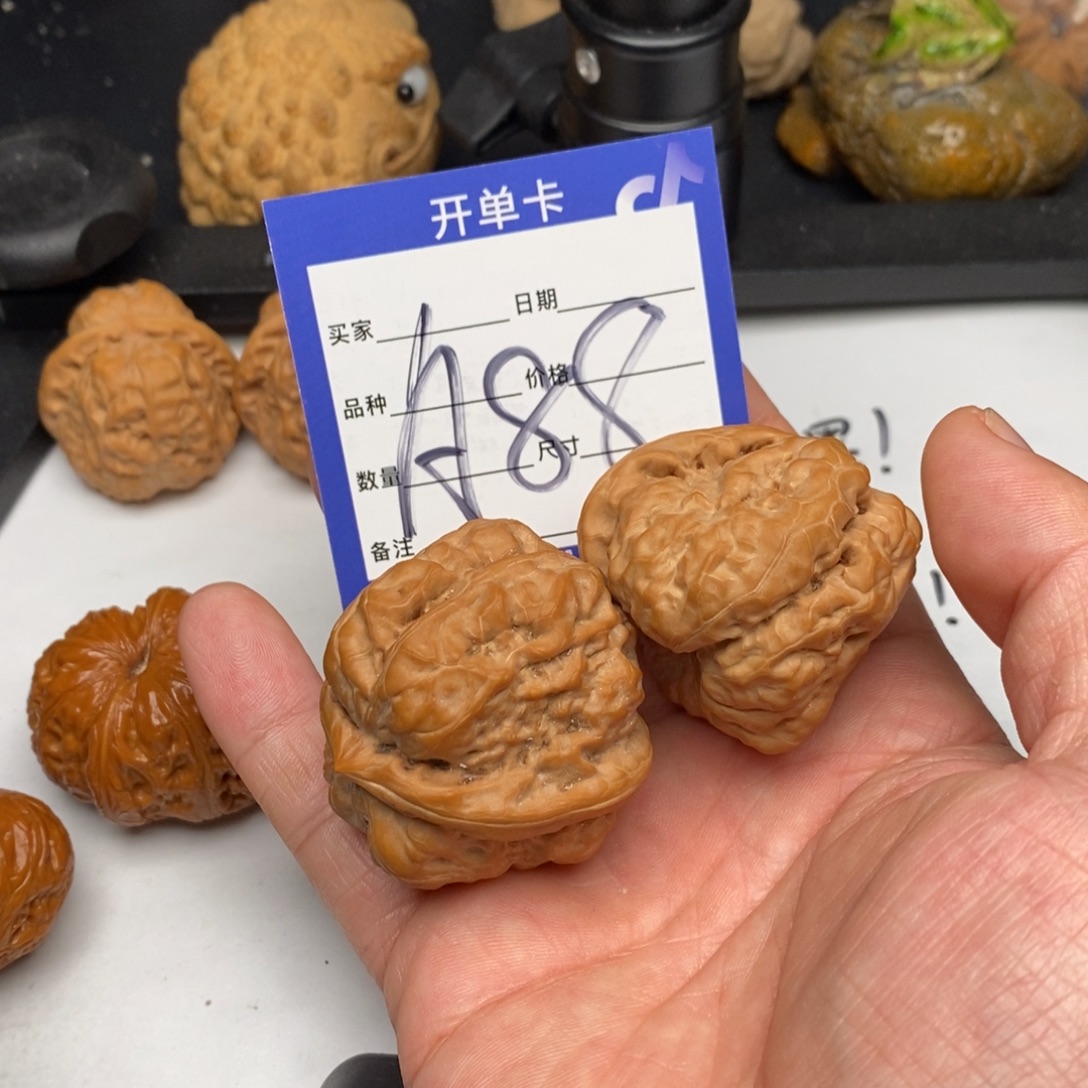 屁***糖手串/手链核桃A88蛤蟆头