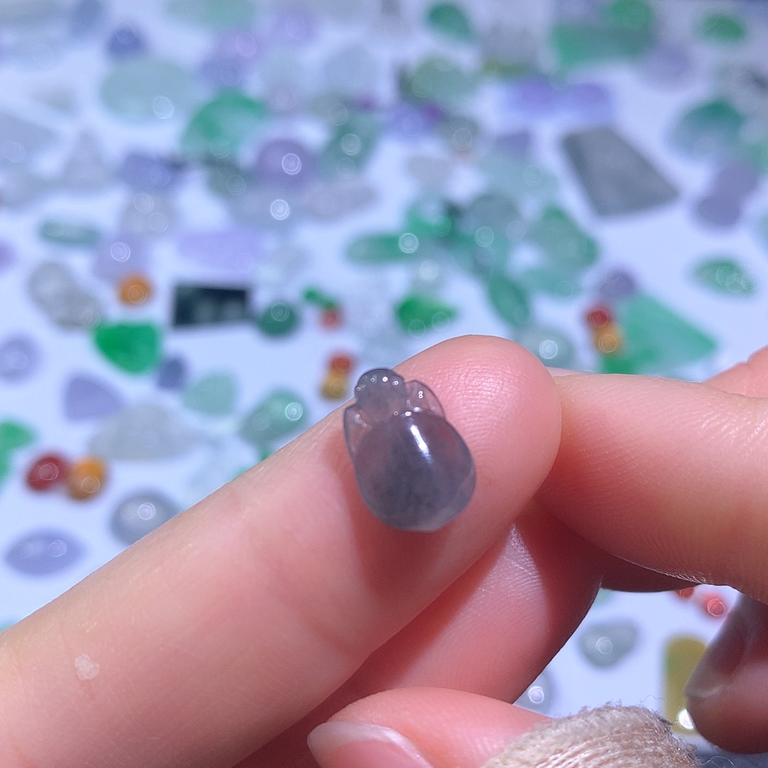 翡翠颈饰未镶嵌小乌龟