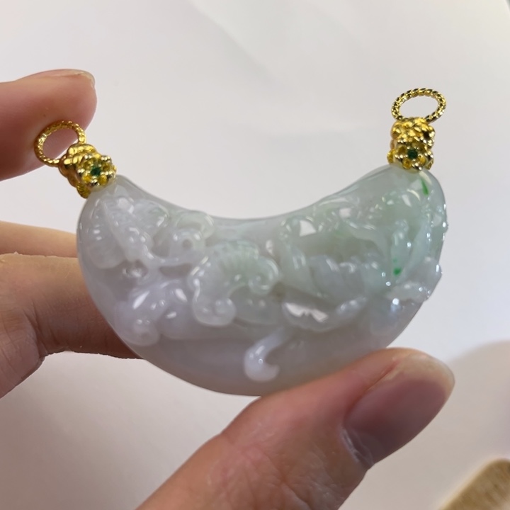 翡翠吊坠(赠链)未镶嵌代编织