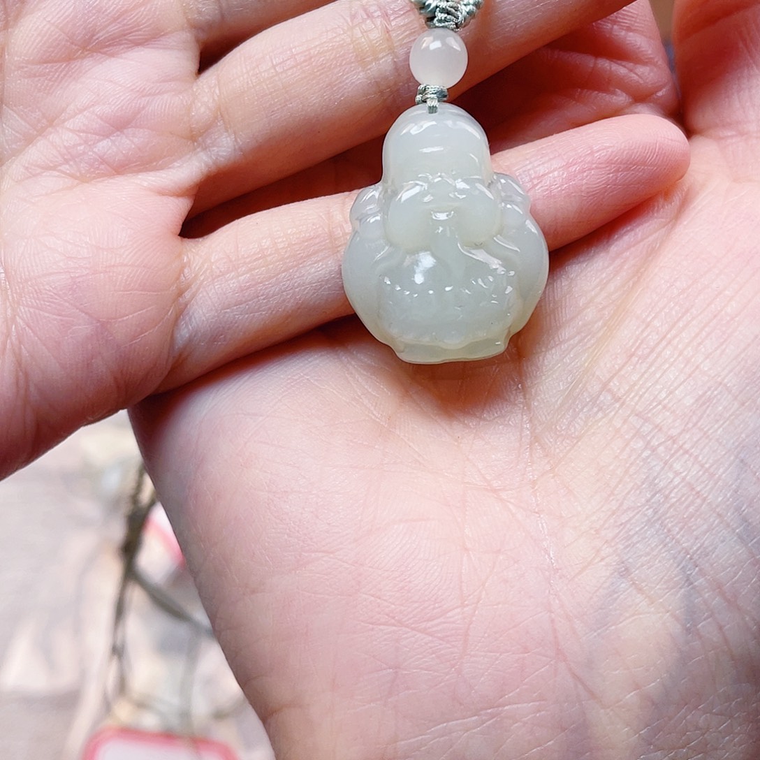 和田玉未镶嵌吊坠(赠链)