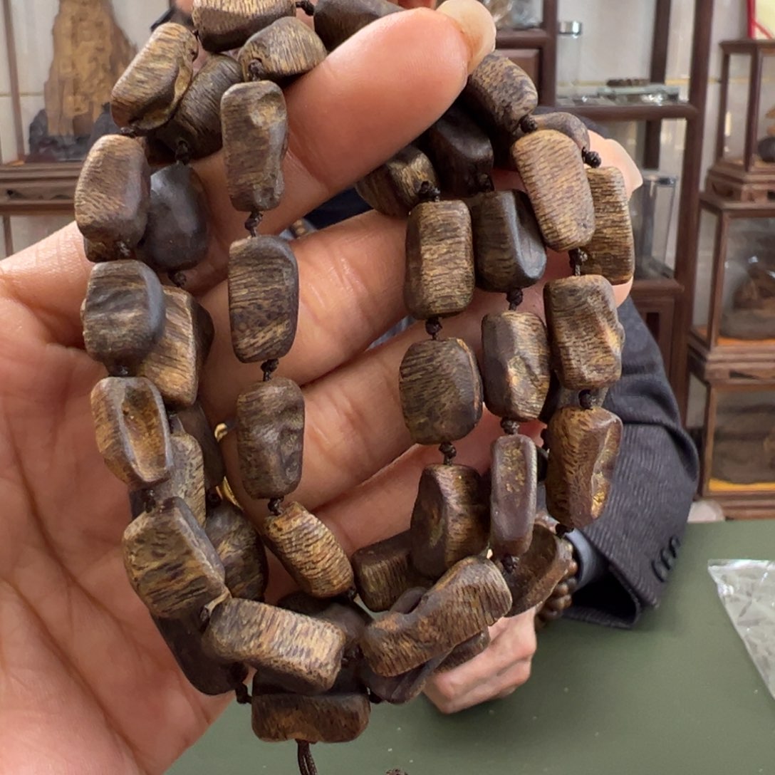 沉香手串海南老白棋沉水板头卡8/35g+