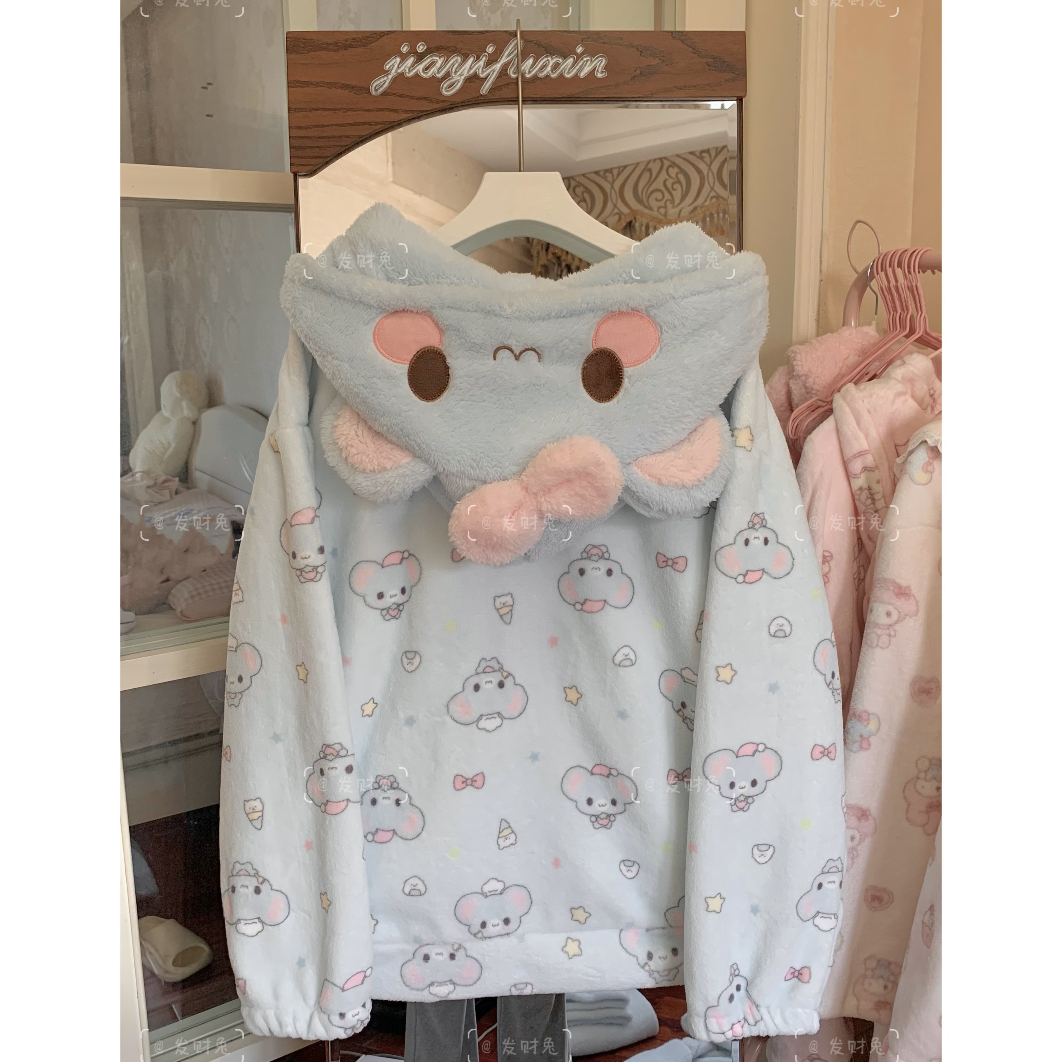 连帽可爱满印老鼠睡衣女秋冬季新款加绒加厚法兰绒保暖学生家居服