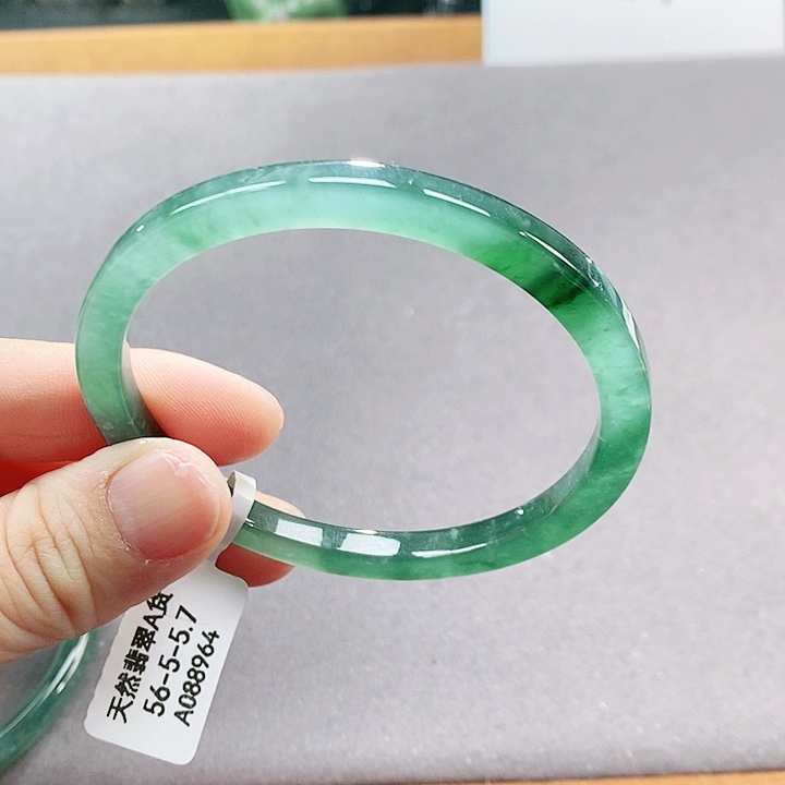 【闪购商品】翡翠手镯（圆镯）未镶嵌